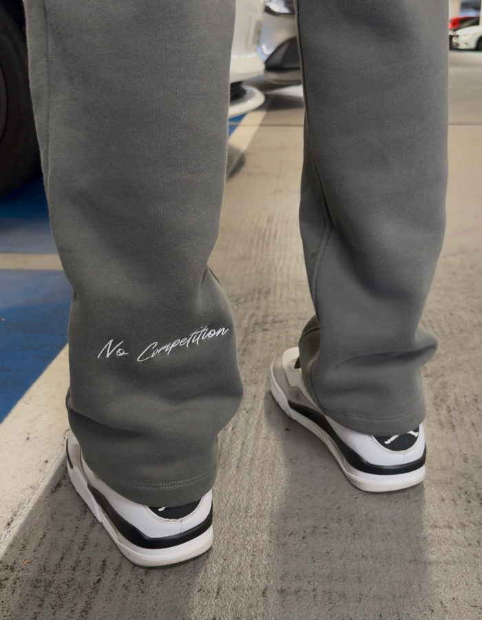 [DZYRE] STRAIGHT-LEGGED TRACKSUIT - CHARCOAL